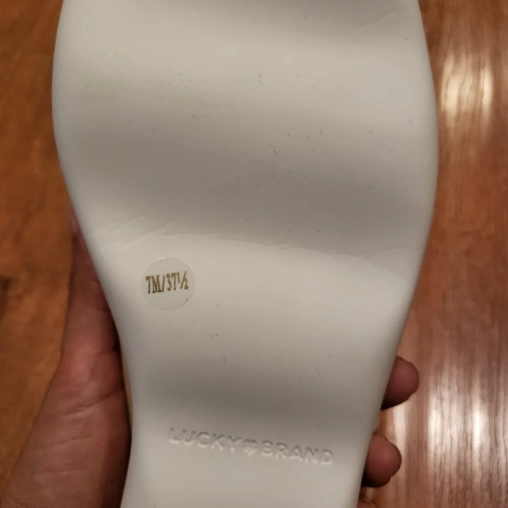 Sandals - Picture 3 of 3